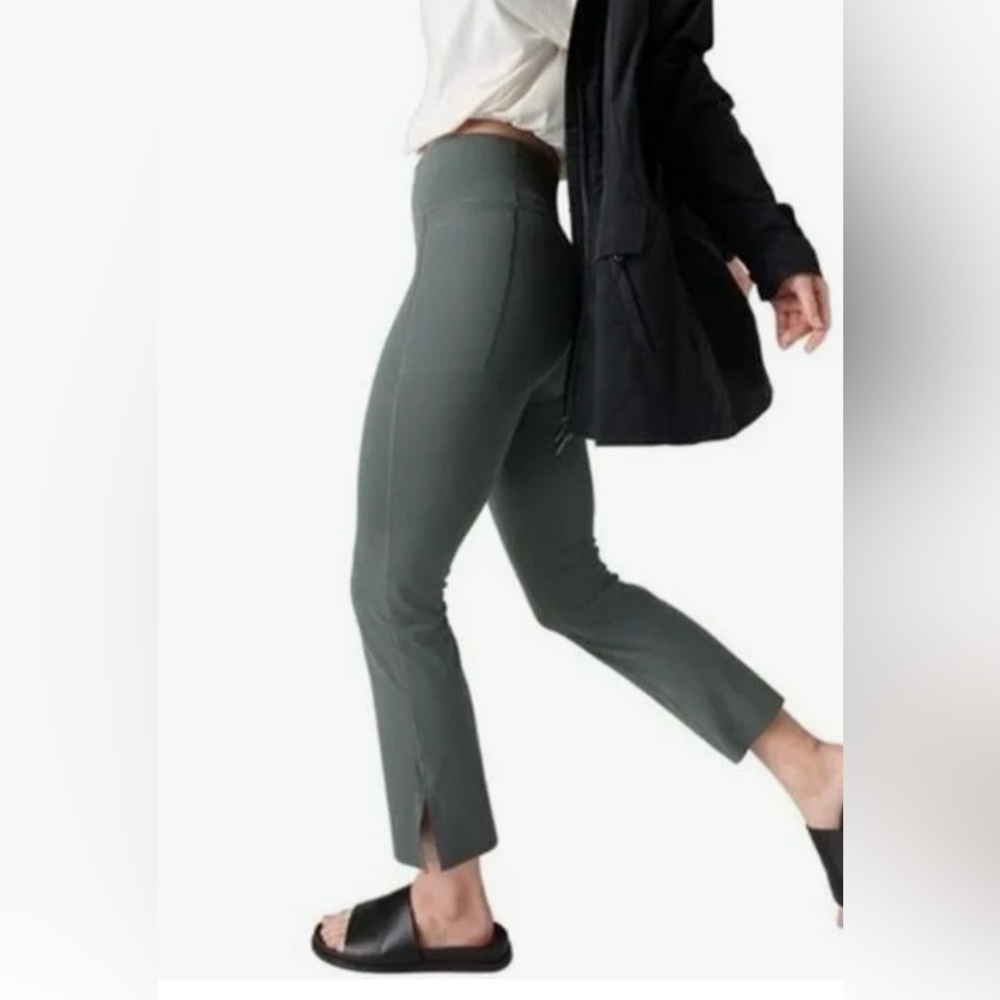NWOT Athleta Transcend Stash Crop Straight Leg Yoga Pant Tight Small TALL Green